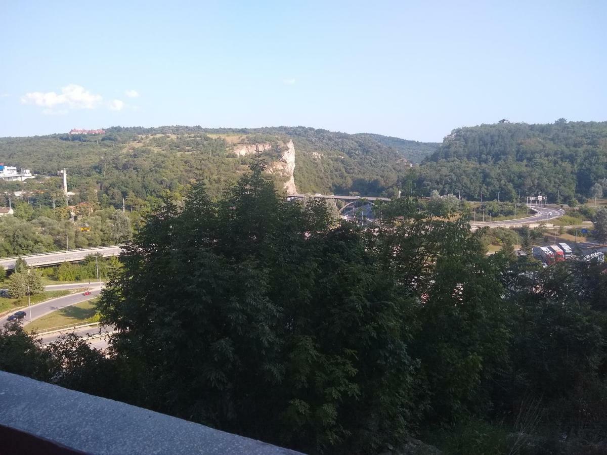 Апартамент "Скален Венец" Veliko Turnovo Bagian luar foto